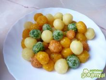 Kolorowe kuleczki z ziemniaków 