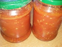 Krojone pomidory bez skórki z cebulą (na zimę) 