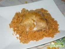 Kurczak w ryżu i sosie