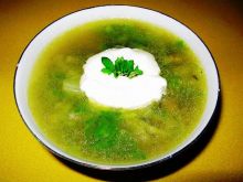 Letnia zielona lekka zupa