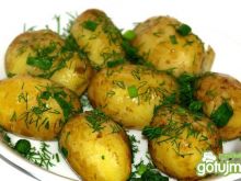 Młode ziemniaki z koperkiem