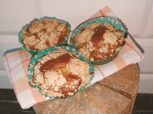 Muffinki z brzoskwiniami