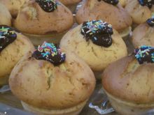 Muffinki z galaretkową wkładką 