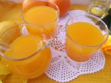 Napój marchewkowo-pomarańczowy 