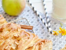 Odrywane drożdżowe ciasto jabłkowo - cynamonowe 