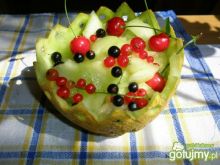 owoce w melonie