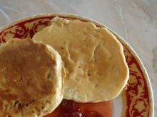 Pancakes z różaną konfiturą