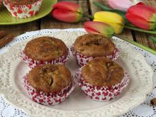 Pełnoziarniste muffinki z rabarbarem