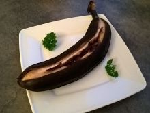 Pieczony banan z czekoladą