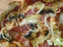 Piniowa pizza La Mafia