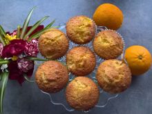 Pomarańczowe muffinki z kaszą manną 