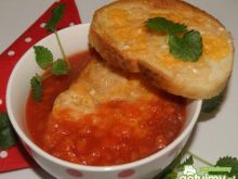 Pomidorowo-marchewkowa z grzankami 