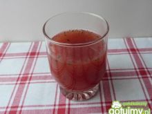 Pomidorowy napój z koperkiem