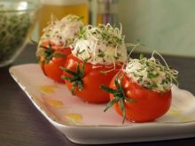 Pomidory z kulkami serowo-makrelowymi