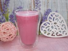 Różowy koktajl daktylowy 
