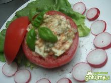 Salatka jarzynowa w pomidorku.