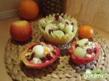 Sałatka owocowa z melonem i pitahaya