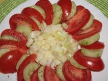 Sałatka pomidorowo - ogórkowa