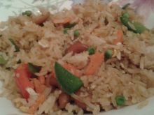 Sałatka ryżowa z warzywami