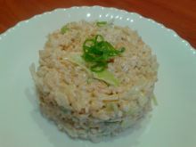  Sałatka z brązowego ryżu z biała kapustą 