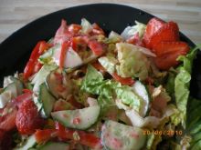 salatka z truskawkami 