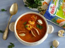 Sopa de marisco (zupa z owocami morza). 