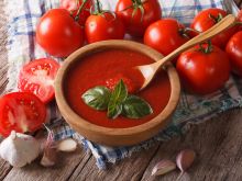 Jak zrobić sos pomidorowy do makaronu?