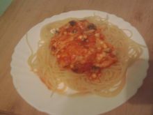 Spaghetti z cebulą i pieczarkami