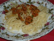 Spaghetti z papryką i natką pietruszki
