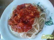 Spaghetti z pomidorowym sosem