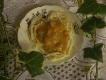 Spaghetti z sosem
