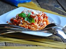 Spaghetti z sosem ze świeżych pomidorów 