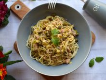 Spaghetti z tuńczykiem, gorgonzolą i kaparami
