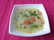 Warzywna zupa z fasolką szparagową