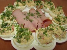 Wielkanocne jajka faszerowane z tuńczykiem 