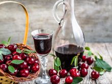 Jak zrobić wino z czereśni?