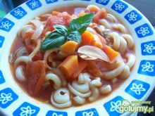 Zupa cebulowo-pomidorowa