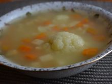 Zupa kalafiorowa z kaszą manną