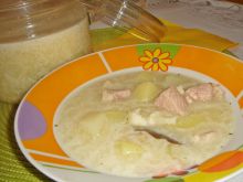 Zupa kalafiorowa z mięsem i kalarepą