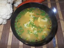 Zupa kalafiorowo-groszkowa