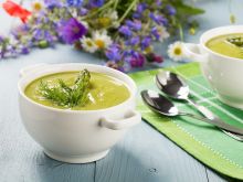 Jak zrobić zupę krem z brokułów?