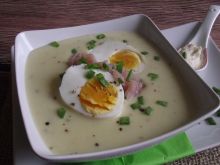 Zupa - krem chrzanowy z jajkiem i polędwicą 