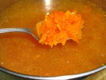 Zupa z młodych marchewek