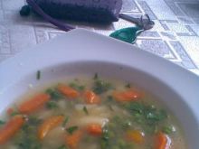 Zupa z zielonego groszku.