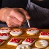 Jak zrobić lukier z cukru pudru?