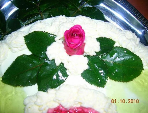 dekoracja tortu