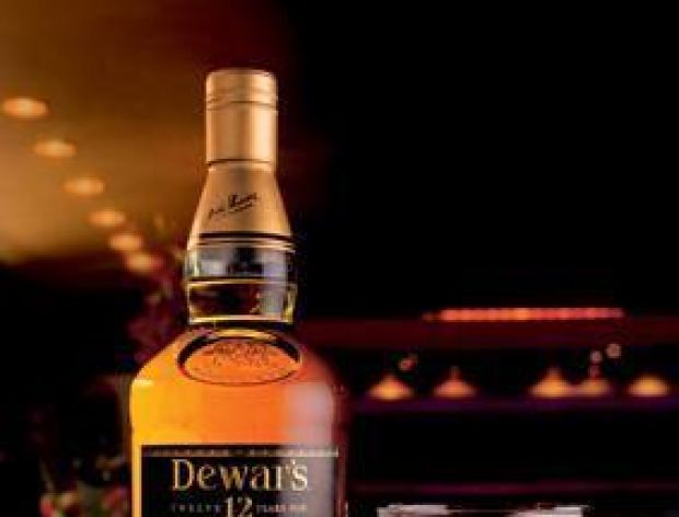 Dwunastoletnia luksusowa whisky Dewar's