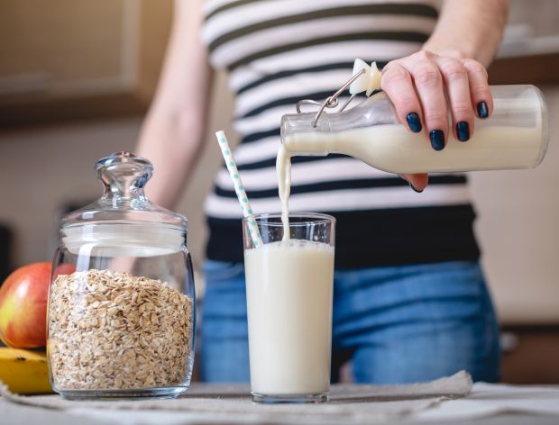 Jak zrobić domowe mleko owsiane?