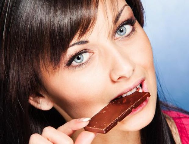 Jedz czekoladę i chudnij