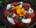 Caprese z pesto 
